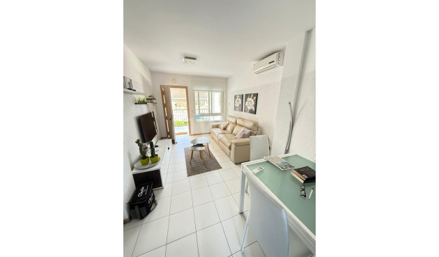 Odsprzedaż - Kamienica - Torrevieja - Parque Acuático - Sector 25