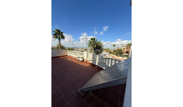 Odsprzedaż - Kamienica - Torrevieja - Parque Acuático - Sector 25