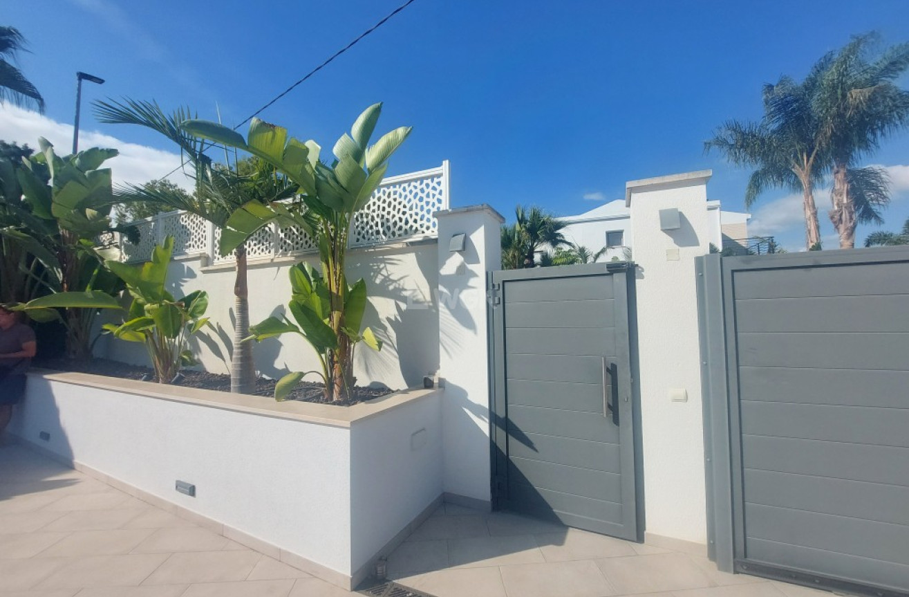 Resale - Villa - Albir - Costa Blanca