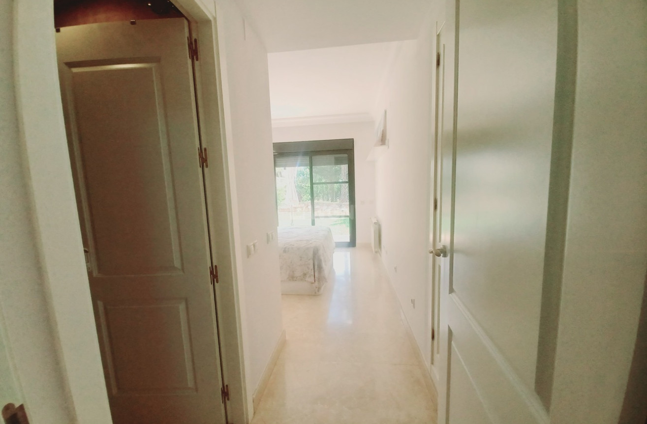 Resale - Apartment / flat - Roda - Inland