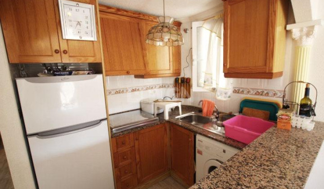 Odsprzedaż - Mieszkanie w bloku - Guardamar del Segura - Centro