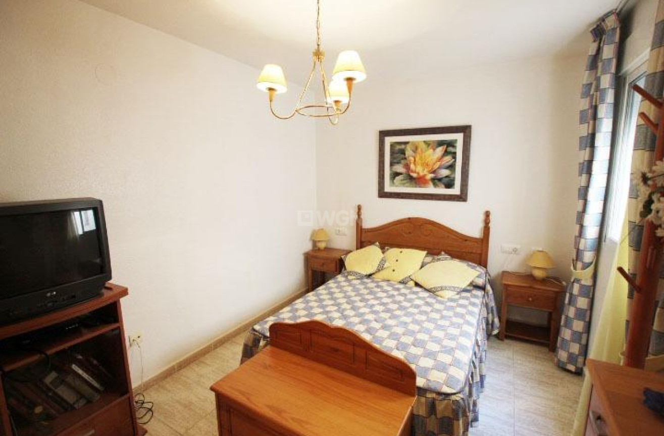 Odsprzedaż - Mieszkanie w bloku - Guardamar del Segura - Centro