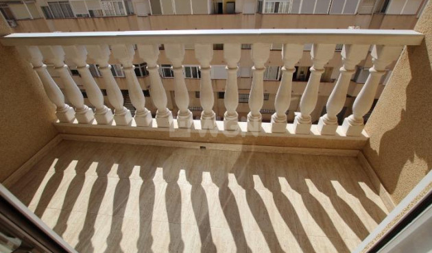 Odsprzedaż - Mieszkanie w bloku - Guardamar del Segura - Centro