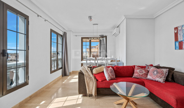 Resale - Apartment / flat - Punta Prima - Costa Blanca