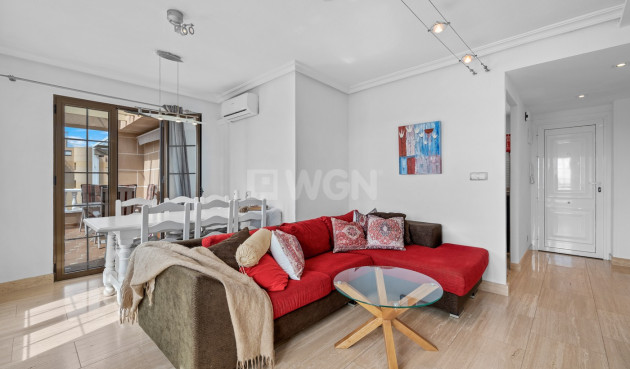 Resale - Apartment / flat - Punta Prima - Costa Blanca