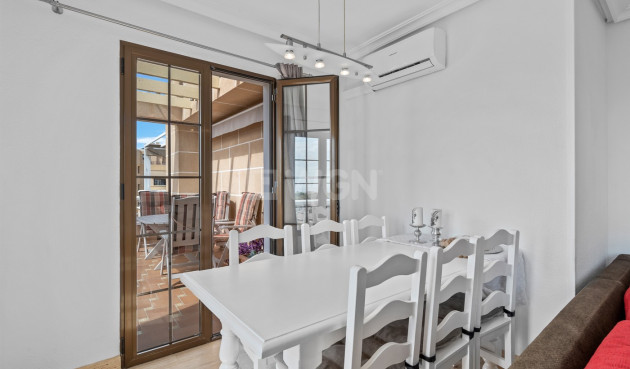 Resale - Apartment / flat - Punta Prima - Costa Blanca