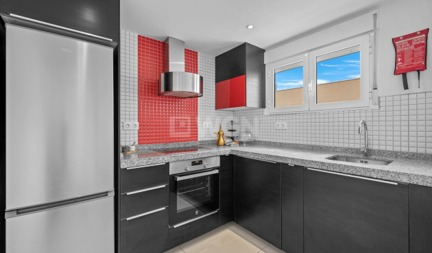 Resale - Apartment / flat - Punta Prima - Costa Blanca