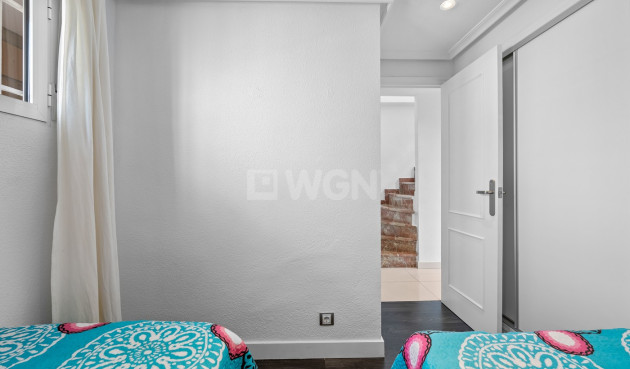 Resale - Apartment / flat - Punta Prima - Costa Blanca