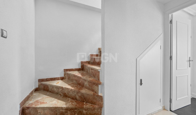 Resale - Apartment / flat - Punta Prima - Costa Blanca