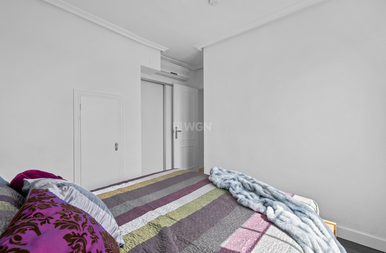 Resale - Apartment / flat - Punta Prima - Costa Blanca