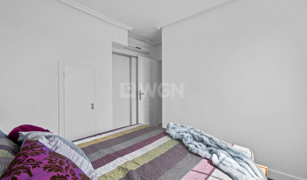 Resale - Apartment / flat - Punta Prima - Costa Blanca