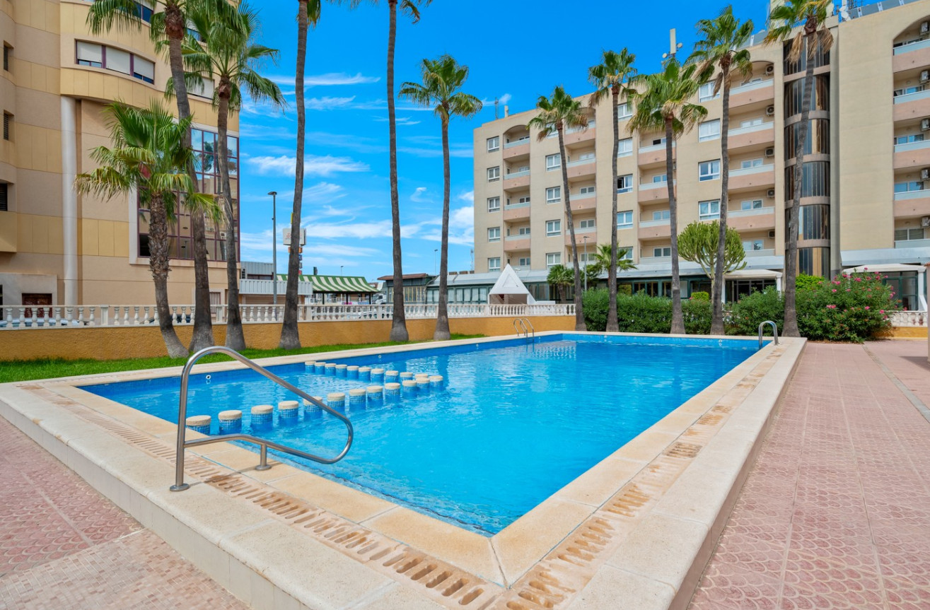 Resale - Apartment / flat - Punta Prima - Costa Blanca