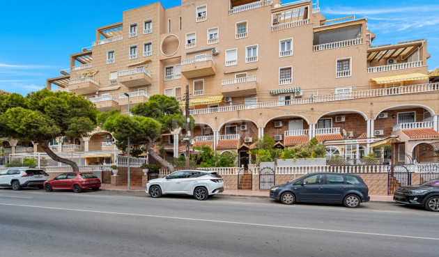 Resale - Apartment / flat - Punta Prima - Costa Blanca