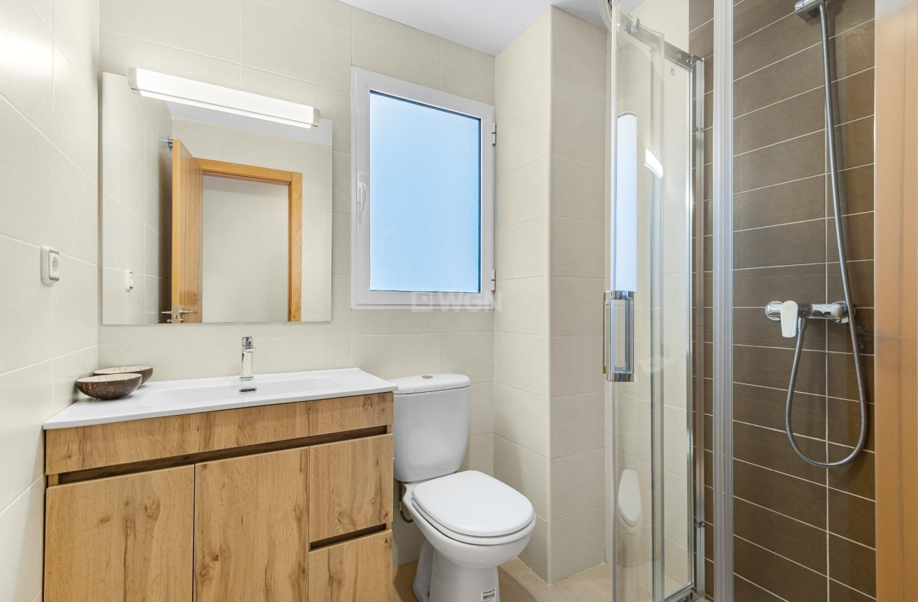 Odsprzedaż - Mieszkanie w bloku - Orihuela Costa - La Regia