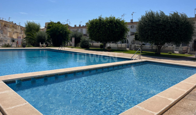 Odsprzedaż - Kamienica - Torrevieja - Centro