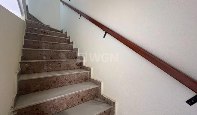 Odsprzedaż - Kamienica - Torrevieja - Centro