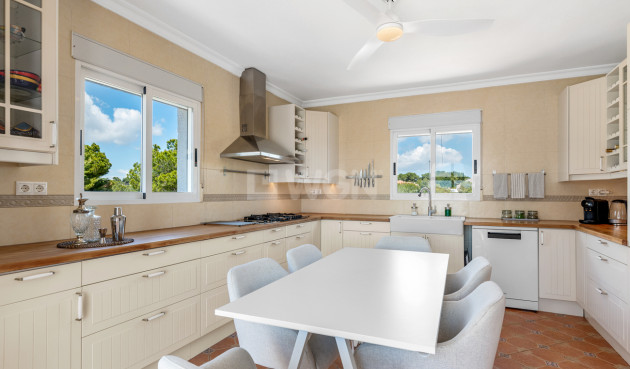 Odsprzedaż - Villa - Pinar de Campoverde - Costa Blanca