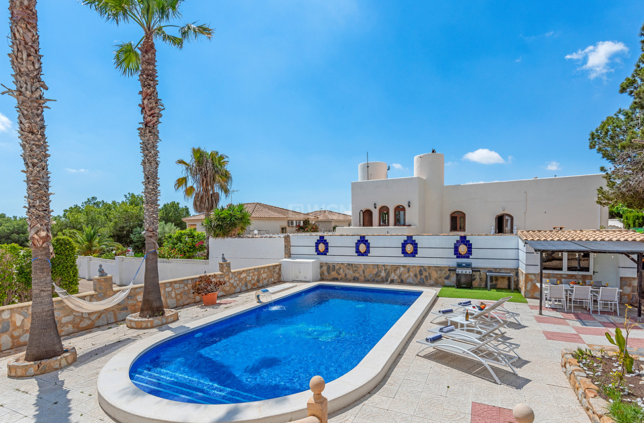 Odsprzedaż - Villa - Pinar de Campoverde - Costa Blanca