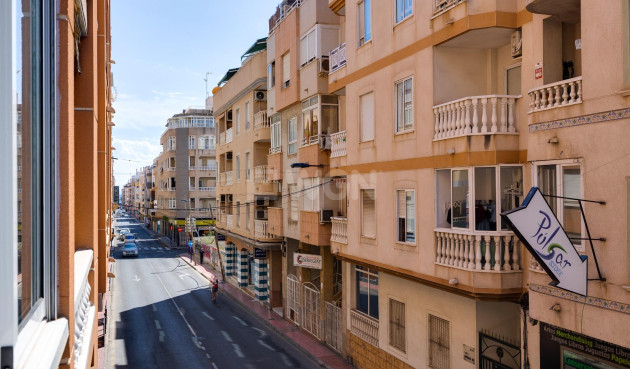Reventa - Apartamento / piso - Torrevieja - Centro