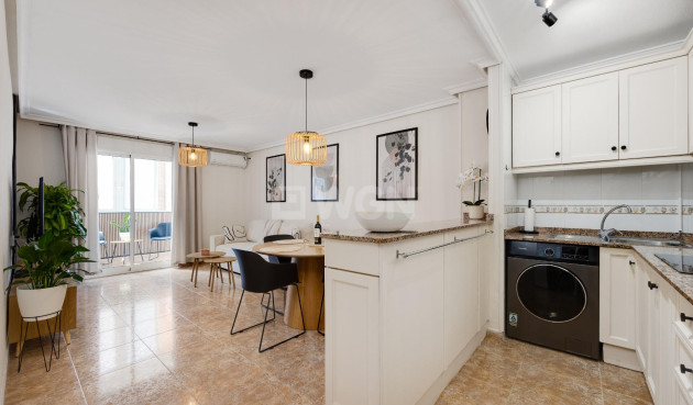 Reventa - Apartamento / piso - Torrevieja - Centro