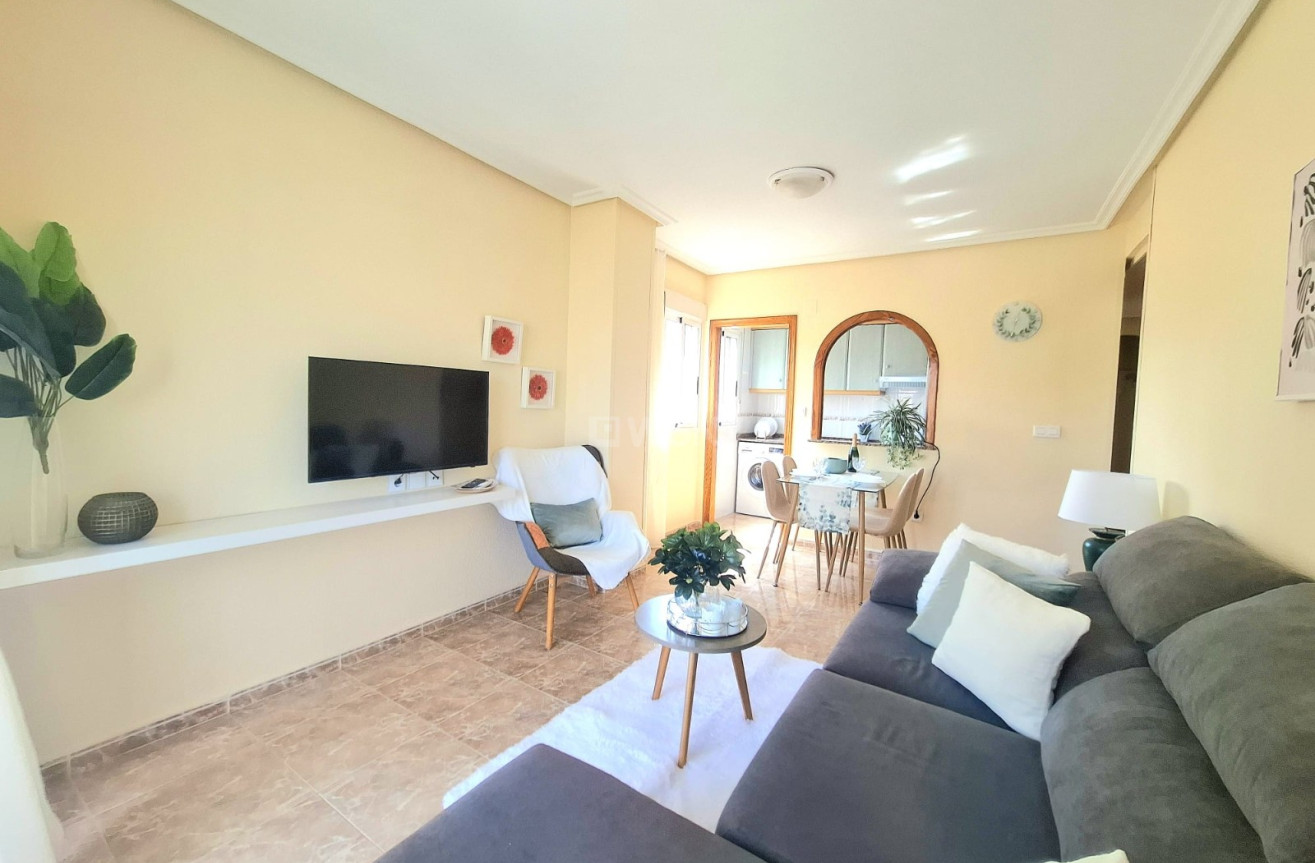 Resale - Apartment / flat - Torrevieja - Costa Blanca
