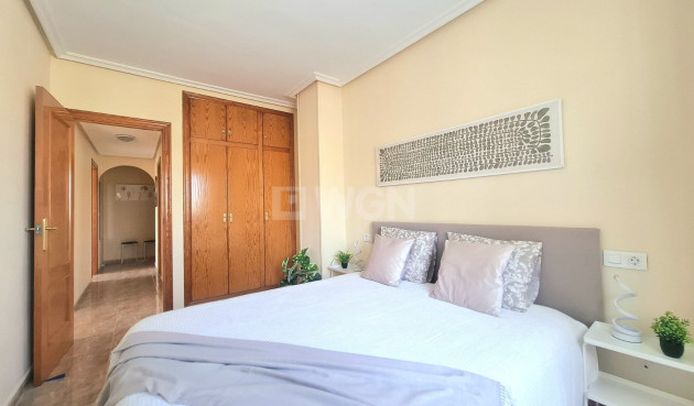 Resale - Apartment / flat - Torrevieja - Costa Blanca