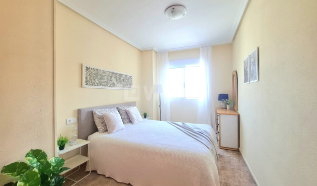Resale - Apartment / flat - Torrevieja - Costa Blanca