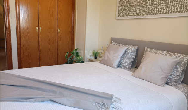 Resale - Apartment / flat - Torrevieja - Costa Blanca