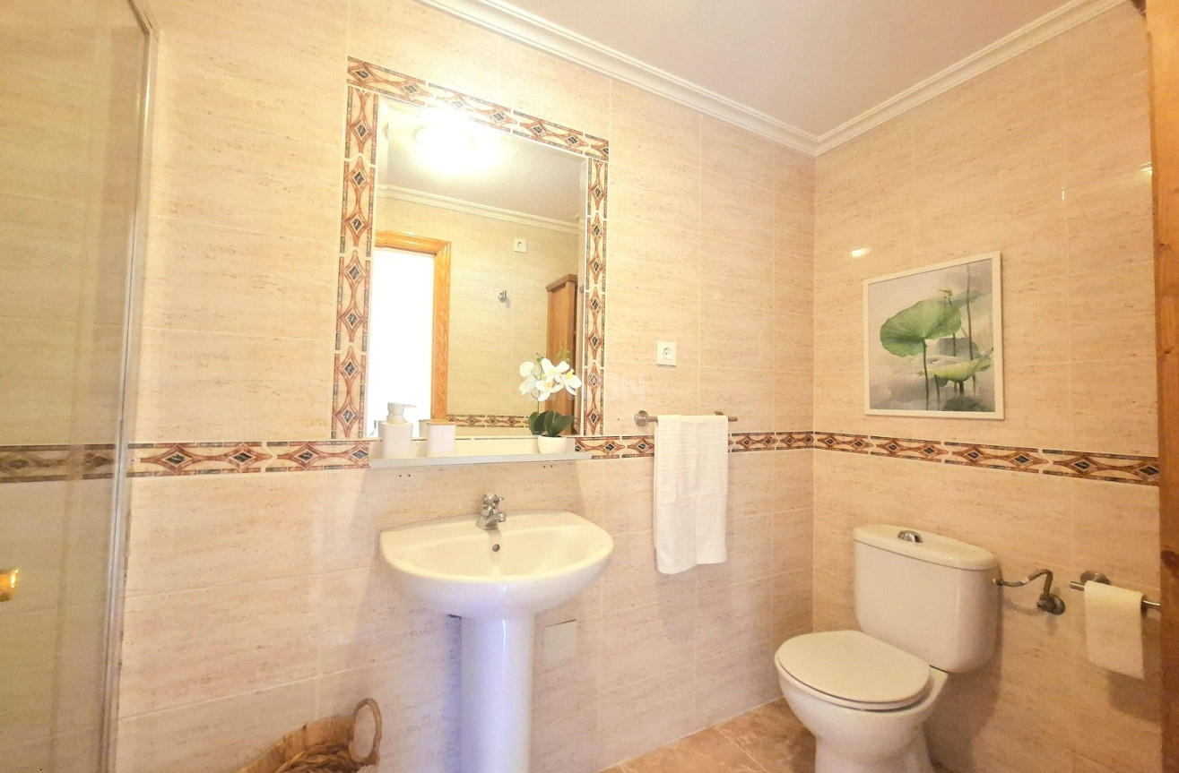 Resale - Apartment / flat - Torrevieja - Costa Blanca