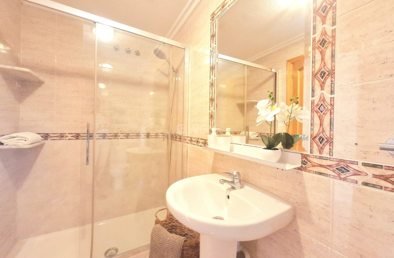 Resale - Apartment / flat - Torrevieja - Costa Blanca