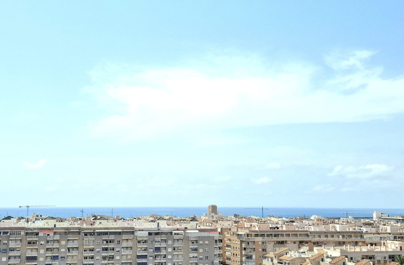 Resale - Apartment / flat - Torrevieja - Costa Blanca