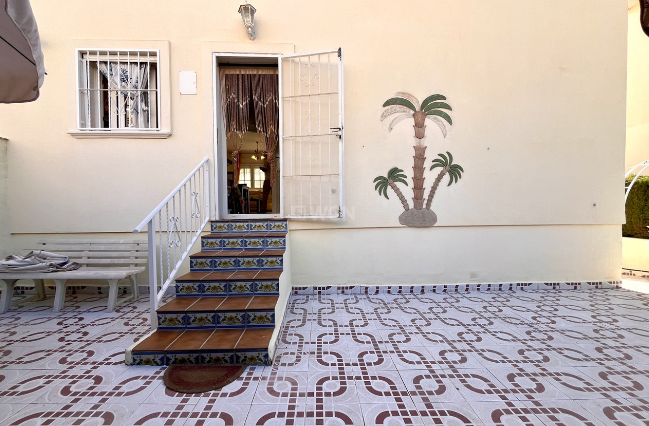 Resale - Apartment / flat - Playa Flamenca - Costa Blanca