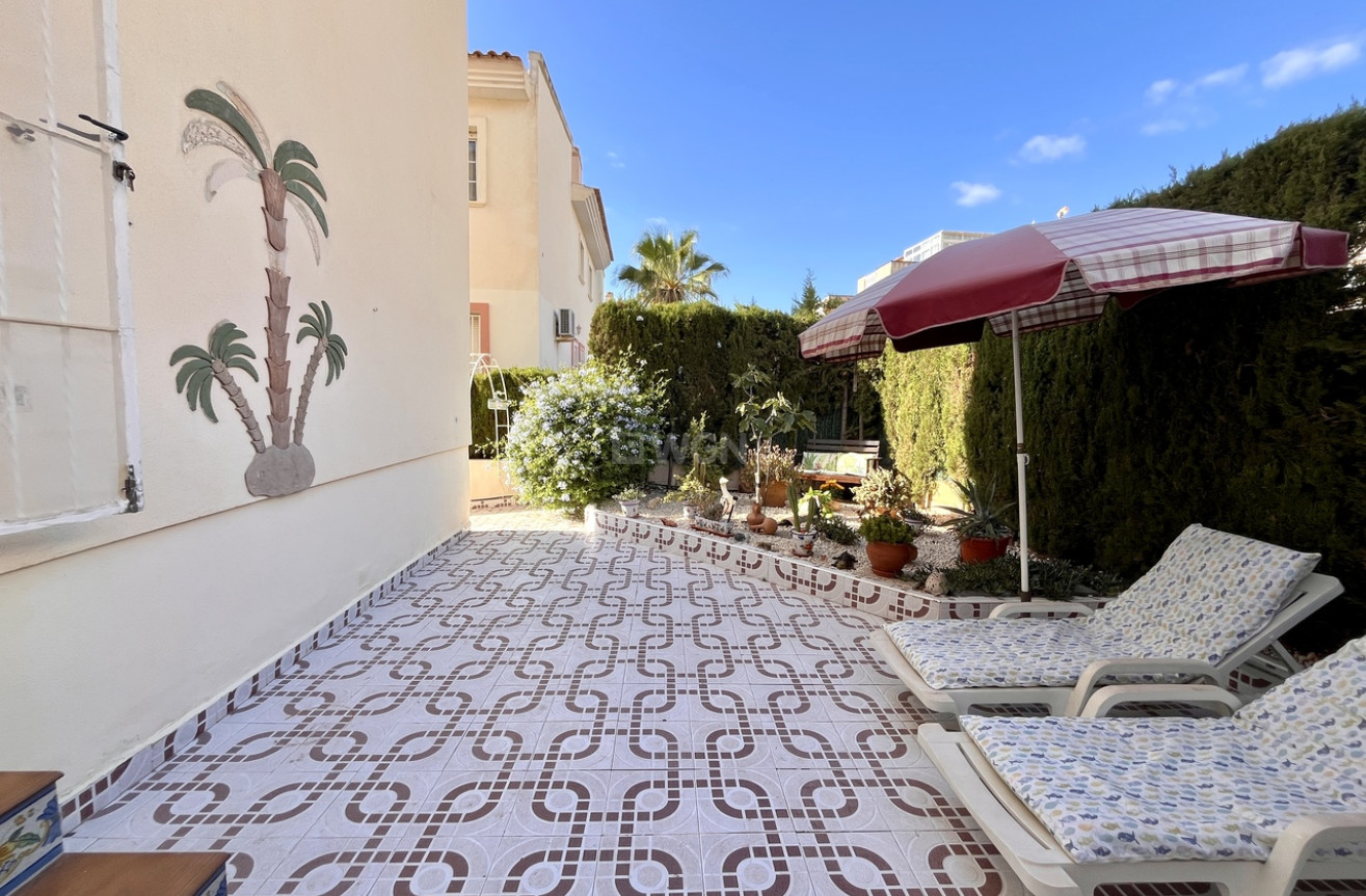 Resale - Apartment / flat - Playa Flamenca - Costa Blanca