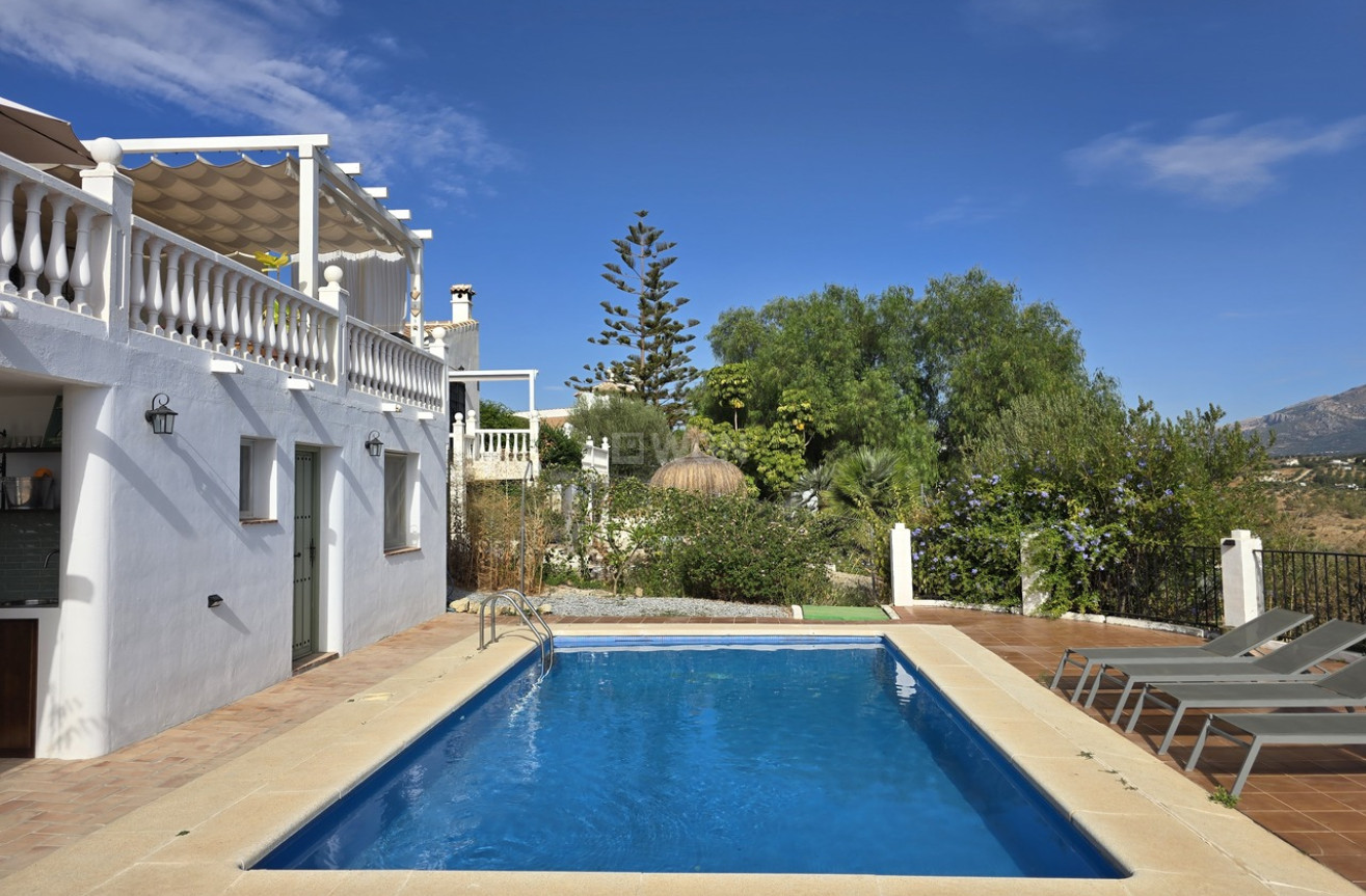 Odsprzedaż - Villa - Los Romanes - Inland