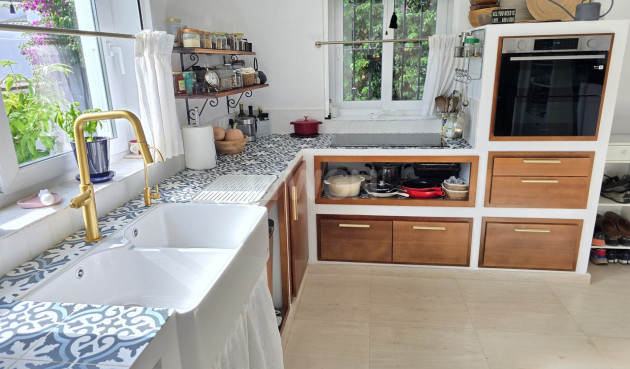 Odsprzedaż - Villa - Los Romanes - Inland