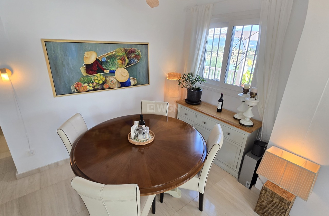 Odsprzedaż - Villa - Los Romanes - Inland