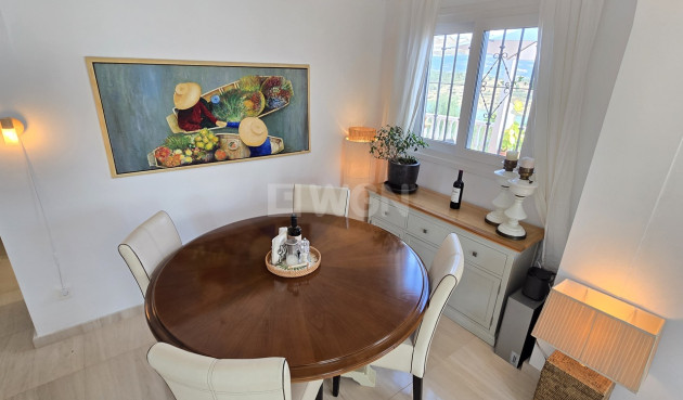 Odsprzedaż - Villa - Los Romanes - Inland