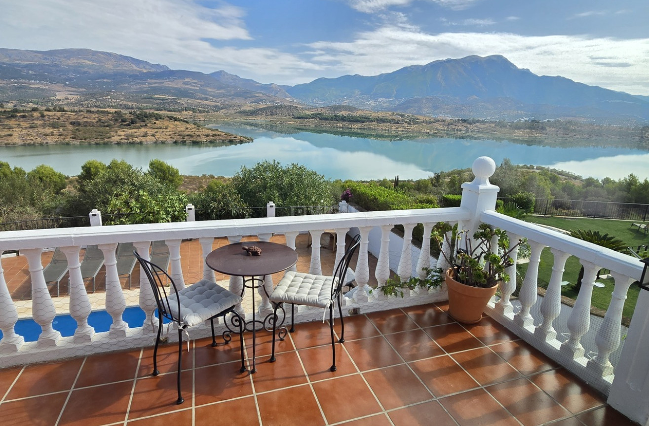 Odsprzedaż - Villa - Los Romanes - Inland