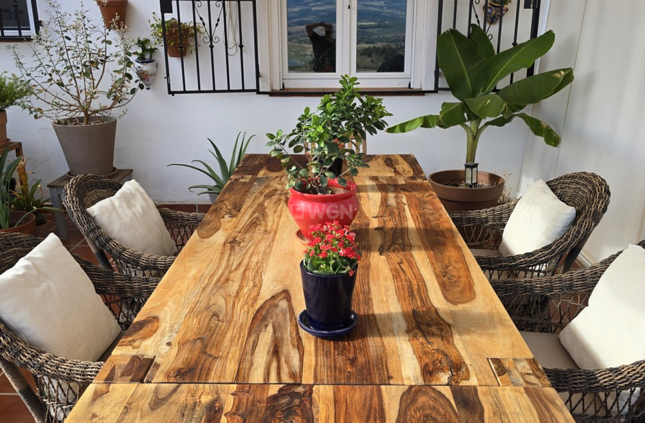 Odsprzedaż - Villa - Los Romanes - Inland