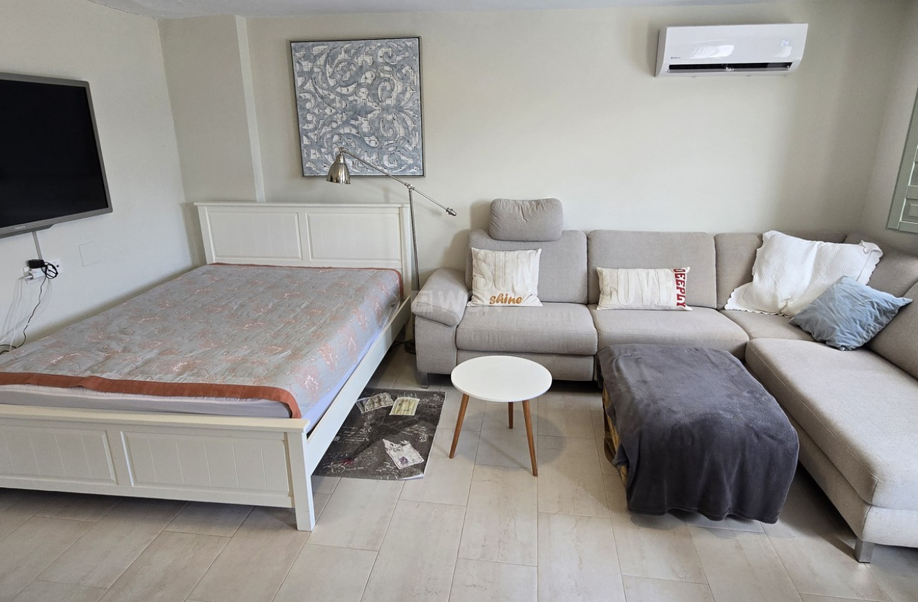 Odsprzedaż - Villa - Los Romanes - Inland