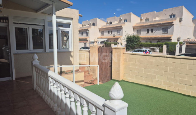 Reventa - Villa - Orihuela Costa - Playa Flamenca