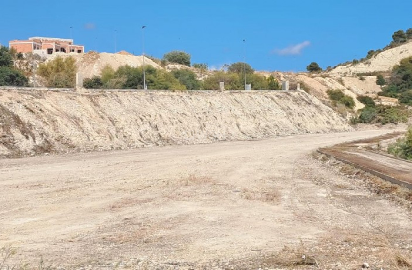 Resale - Plot / Land - Finestrat - Costa Blanca