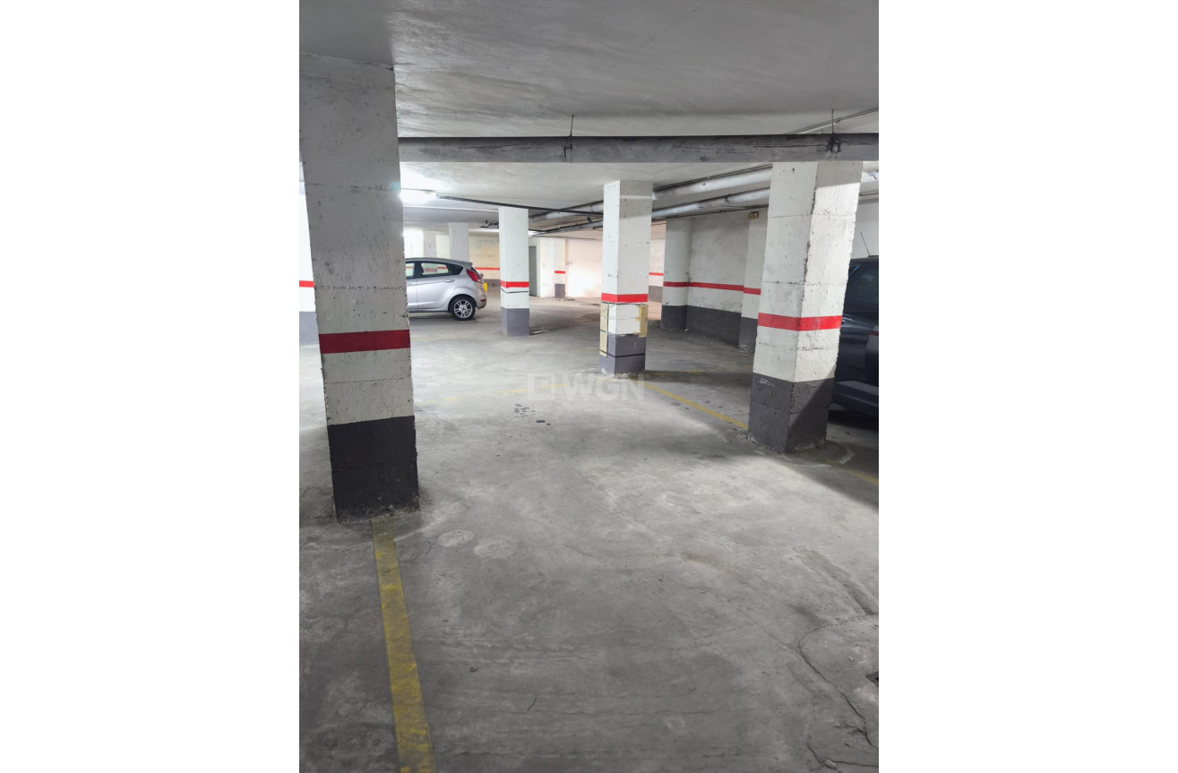 Reventa - Parking - Torrevieja - Playa de los Locos