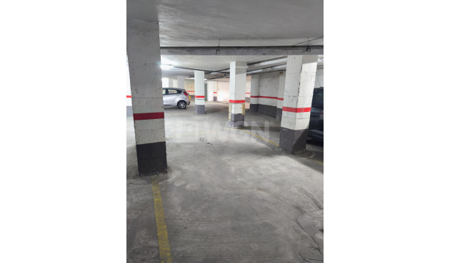 Reventa - Parking - Torrevieja - Playa de los Locos