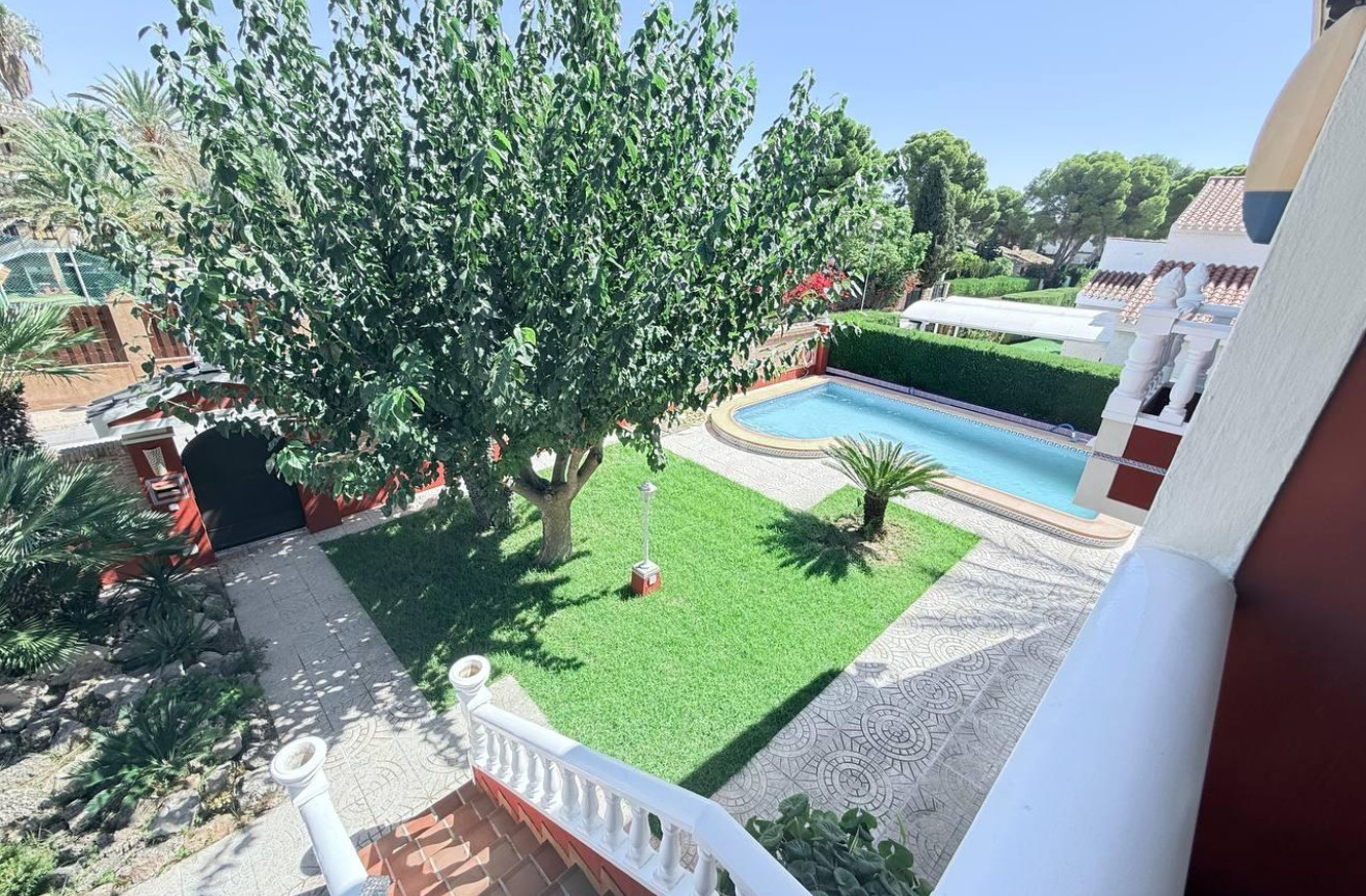 Reventa - Villa - Campoamor
