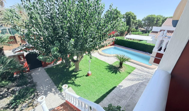 Reventa - Villa - Campoamor