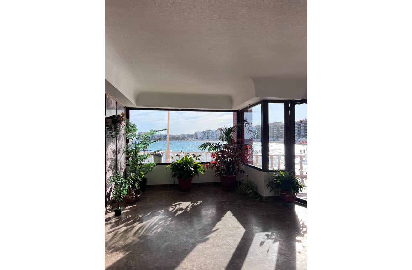 Resale - Apartment / flat - Torrevieja - Playa de los Locos