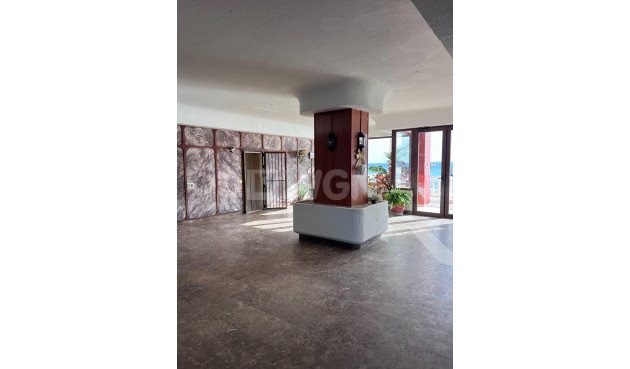 Resale - Apartment / flat - Torrevieja - Playa de los Locos