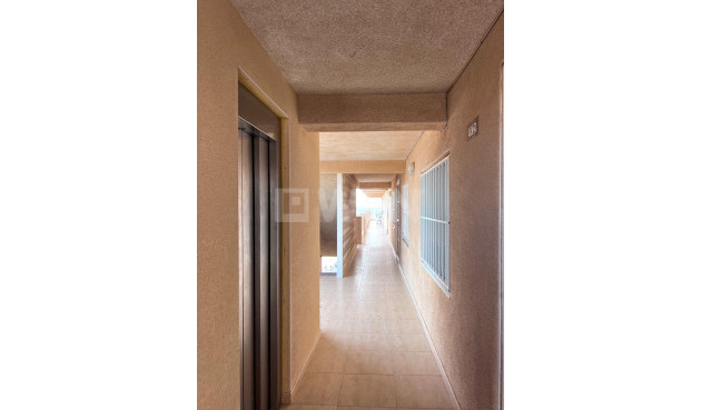 Resale - Apartment / flat - Torrevieja - Playa de los Locos