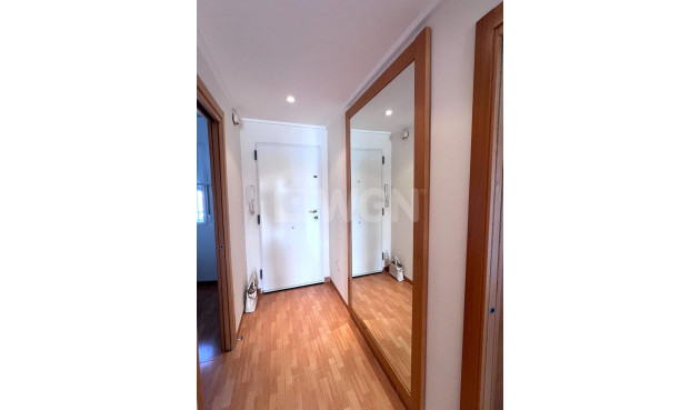 Resale - Apartment / flat - Torrevieja - Playa de los Locos